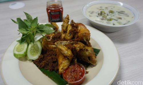 redjeki-kuliner-malas-masak-pesan-saja-ayam-goreng-dan-sayur-lodeh-enak-ini | Luvinary.com - Luv Indonesian Culinary 